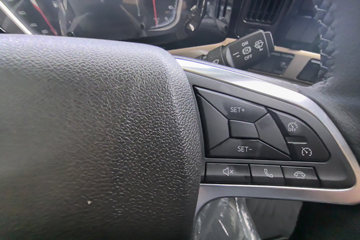 �������� ����H5 ������ 7.7L LNG 320���� 4X2 ��ʿ��8�� 9.7����ʽ�ػ���ͼƬ