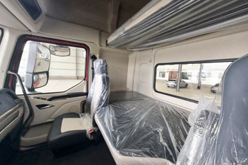 �������� ����H5 ������ 7.7L LNG 320���� 4X2 ��ʿ��8�� 9.7����ʽ�ػ���ͼƬ