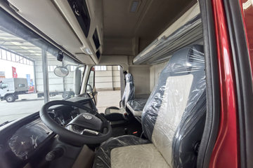 �������� ����H5 ������ 7.7L LNG 320���� 4X2 ��ʿ��8�� 9.7����ʽ�ػ���ͼƬ