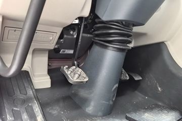 �������� ����H5 ������ 7.7L LNG 320���� 4X2 ��ʿ��8�� 9.7����ʽ�ػ���ͼƬ