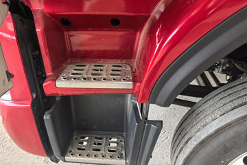 �������� ����H5 ������ 7.7L LNG 320���� 4X2 ��ʿ��8�� 9.7����ʽ�ػ���ͼƬ