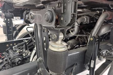 �������� ����H5 ������ 7.7L LNG 320���� 4X2 ��ʿ��8�� 9.7����ʽ�ػ���ͼƬ