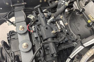 �������� ����H5 ������ 7.7L LNG 320���� 4X2 ��ʿ��8�� 9.7����ʽ�ػ���ͼƬ