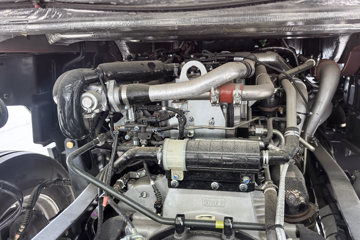 �������� ����H5 ������ 7.7L LNG 320���� 4X2 ��ʿ��8�� 9.7����ʽ�ػ���ͼƬ