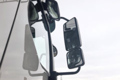 东风柳汽乘龙H5 4X2 气刹 9.7米排半纯电动厢式载货车 宁德时代310.66kWh 东风柳汽乘龙H5 4X2 气刹 9.7米排半纯电动厢式载货车 宁德时代310.66kWh