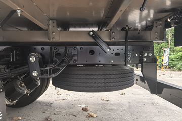 Ծ�� ��ԽC300 142���� 3.7�׵��������ῨͼƬ
