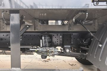 Ծ�� ��ԽC300 142���� 3.7�׵��������ῨͼƬ