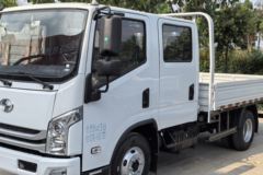 跃进 超越C300 142马力 3.15米双排栏板轻卡 跃进 超越C300 142马力 3.15米双排栏板轻卡