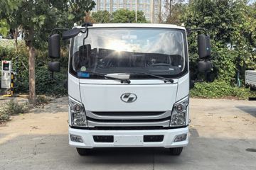 上汽跃进 超越C300 超值版  142马力 万里扬6档 气刹 3.15米双排仓栅式轻卡