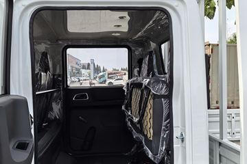 Ծ�� ��ԽC300 142���� 3.15��˫�������ῨͼƬ