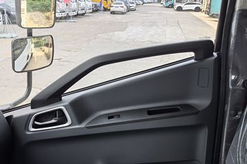 Ծ�� ��ԽC300 142���� 3.15��˫�������ῨͼƬ