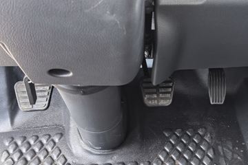 Ծ�� ��ԽC300 142���� 3.15��˫�������ῨͼƬ