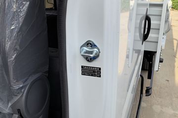 Ծ�� ��ԽC300 142���� 3.15��˫�������ῨͼƬ