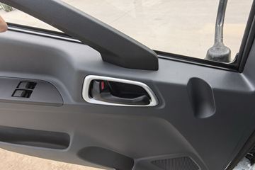 Ծ�� ��ԽC300 142���� 3.15��˫�������ῨͼƬ