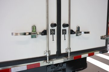 ����HOWO����PRO 170���� 4X2 AMT�Զ��� ��س�ͼƬ