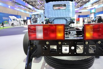 ���桤��X7 ���� ��ɲ 4.18�׵��Ŵ��綯��դʽ�Ῠ ����200.3kWhͼƬ