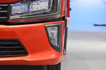 ���桤��X7 4.1L���� 200���� ��ʿ��8�� 5.8���Ű������ῨͼƬ