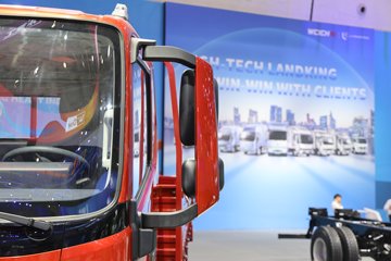 ���桤��X7 4.1L���� 200���� ��ʿ��8�� 5.8���Ű������ῨͼƬ