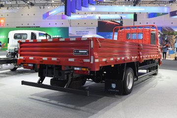 ���桤��X7 4.1L���� 200���� ��ʿ��8�� 5.8���Ű������ῨͼƬ