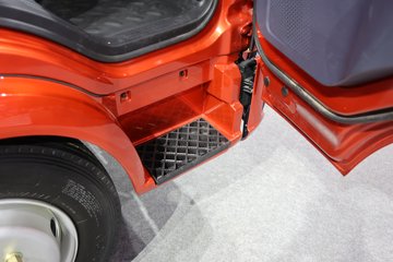 ���桤��X7 4.1L���� 200���� ��ʿ��8�� 5.8���Ű������ῨͼƬ