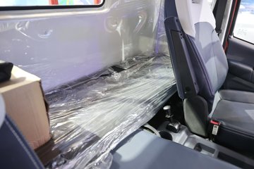 ���桤��X7 4.1L���� 200���� ��ʿ��8�� 5.8���Ű������ῨͼƬ