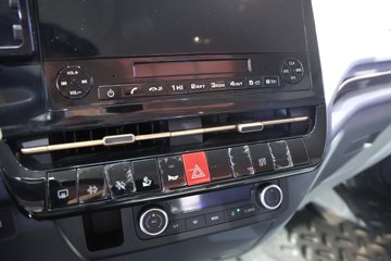 ���桤��X7 4.1L���� 200���� ��ʿ��8�� 5.8���Ű������ῨͼƬ