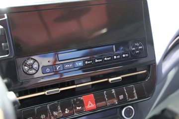 ���桤��X7 4.1L���� 200���� ��ʿ��8�� 5.8���Ű������ῨͼƬ