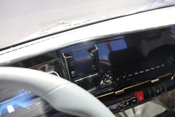 ���桤��X7 4.1L���� 200���� ��ʿ��8�� 5.8���Ű������ῨͼƬ