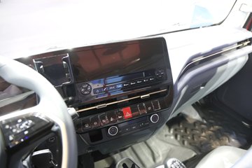 ���桤��X7 4.1L���� 200���� ��ʿ��8�� 5.8���Ű������ῨͼƬ