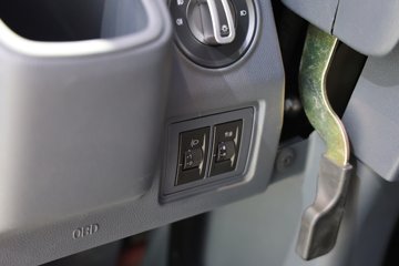 ���桤��X7 4.1L���� 200���� ��ʿ��8�� 5.8���Ű������ῨͼƬ