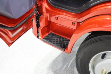 ���桤��X7 4.1L���� 200���� ��ʿ��8�� 5.8���Ű������ῨͼƬ