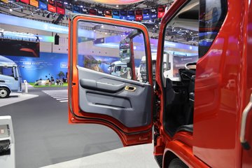 ���桤��X7 4.1L���� 200���� ��ʿ��8�� 5.8���Ű������ῨͼƬ