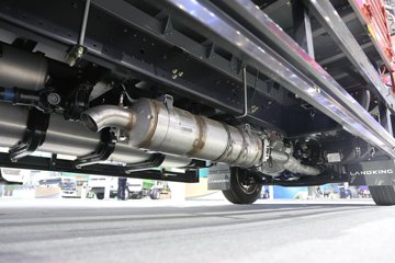 ���桤��X7 4.1L���� 200���� ��ʿ��8�� 5.8���Ű������ῨͼƬ