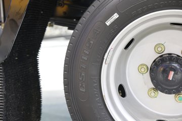 ���桤��X7 4.1L���� 200���� ��ʿ��8�� 5.8���Ű������ῨͼƬ