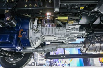 ���桤��X7 4.1L���� 200���� ��ʿ��8�� 5.8���Ű������ῨͼƬ