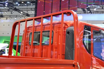 ���桤��X7 4.1L���� 200���� ��ʿ��8�� 5.8���Ű������ῨͼƬ