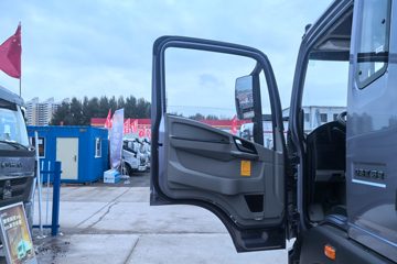 �й�����HOWO G5X 240���� 4X2 6.75�������ػ���ͼƬ