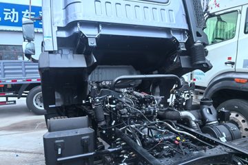 �й�����HOWO G5X 240���� 4X2 6.75�������ػ���ͼƬ