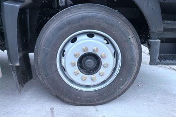 �й�����HOWO G5X 240���� 4X2 6.75�������ػ���ͼƬ