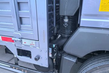 �й�����HOWO G5X 240���� 4X2 6.75�������ػ���ͼƬ