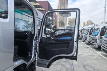 ���� ŷ����S3 ���˰� 170���� 5.25���Ű���ʽ�ػ���ͼƬ