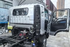 福田 欧马可S3 快运版 170马力 5.25米排半厢式载货车