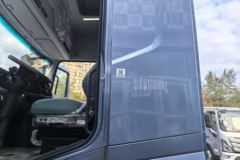 福田欧航H 7L柴油 350马力 4X2 采埃孚9档 AMT自动档 高顶 9.8米排半厢式载货车