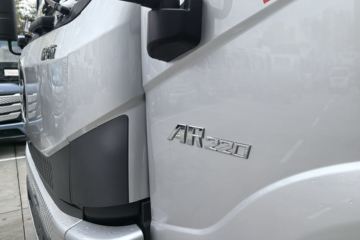 ���� ŷ��ARϵ 220���� 4X2 6.8����ʽ�ػ���ͼƬ