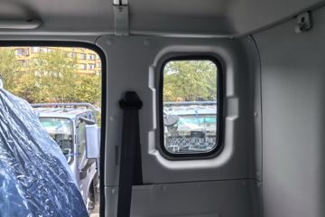 ���� ŷ��ARϵ 220���� 4X2 6.8����ʽ�ػ���ͼƬ