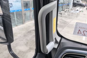 ���� ŷ��ARϵ 220���� 4X2 6.8����ʽ�ػ���ͼƬ