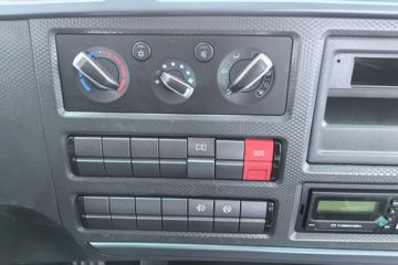 ���� ŷ��ARϵ 220���� 4X2 6.8����ʽ�ػ���ͼƬ