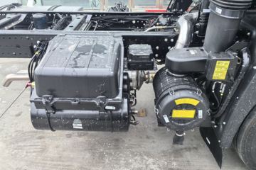 ���� ŷ��ARϵ 220���� 4X2 6.8����ʽ�ػ���ͼƬ