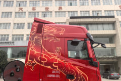 东风天龙旗舰KX 新嵘耀版 15.5L LNG 630马力 6X4 东风14档 牵引车