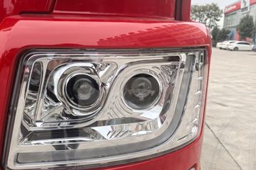 ���������콢KX ����ҫ�� 15.5L LNG 630���� 6X4 ����14�� ǣ����ͼƬ